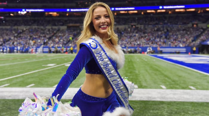 Colts cheerleader Vanessa Wahl
